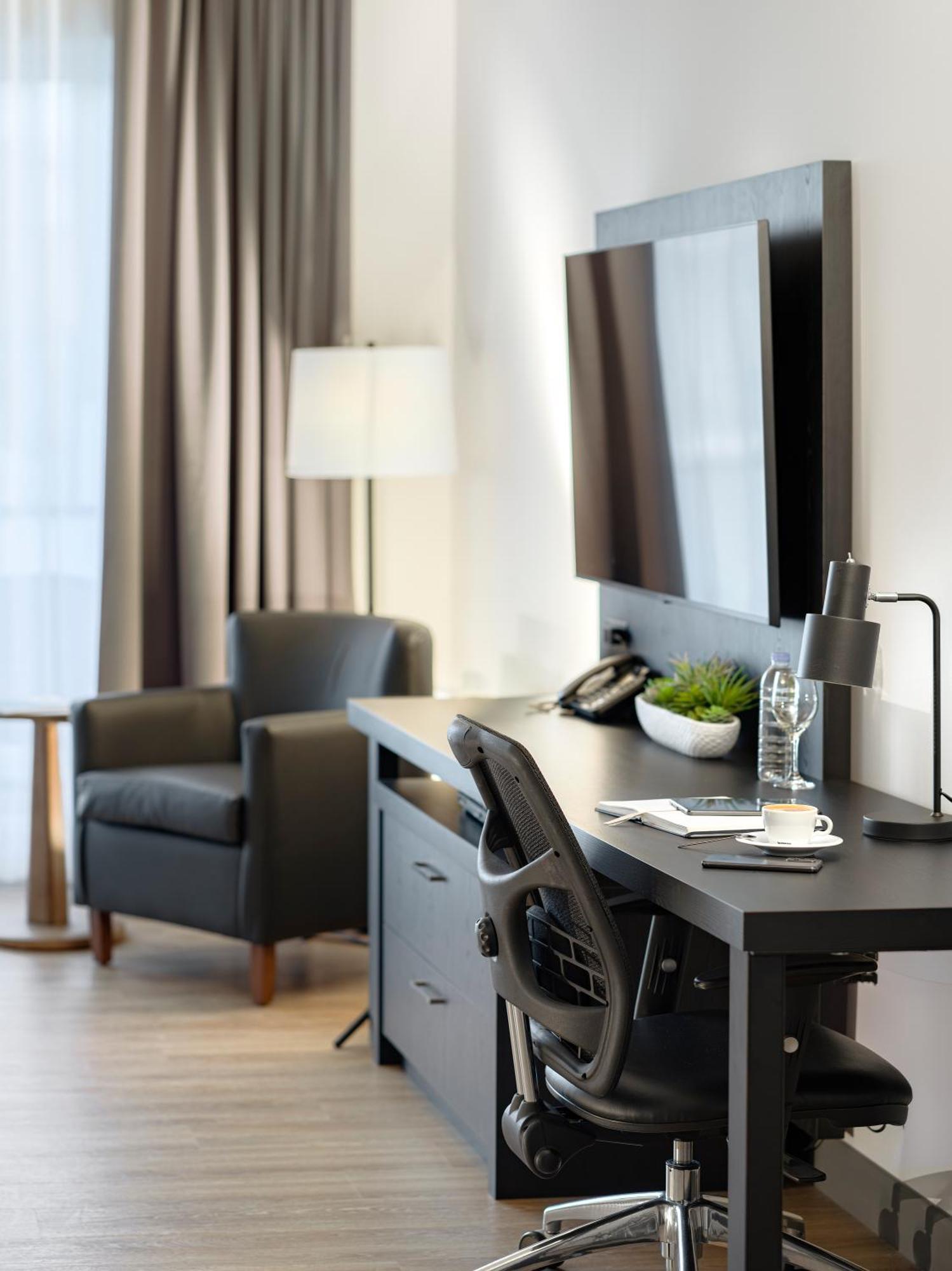 Hotel Rive Gauche Beloeil Ngoại thất bức ảnh