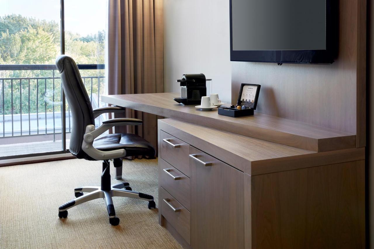 Hotel Rive Gauche Beloeil Ngoại thất bức ảnh
