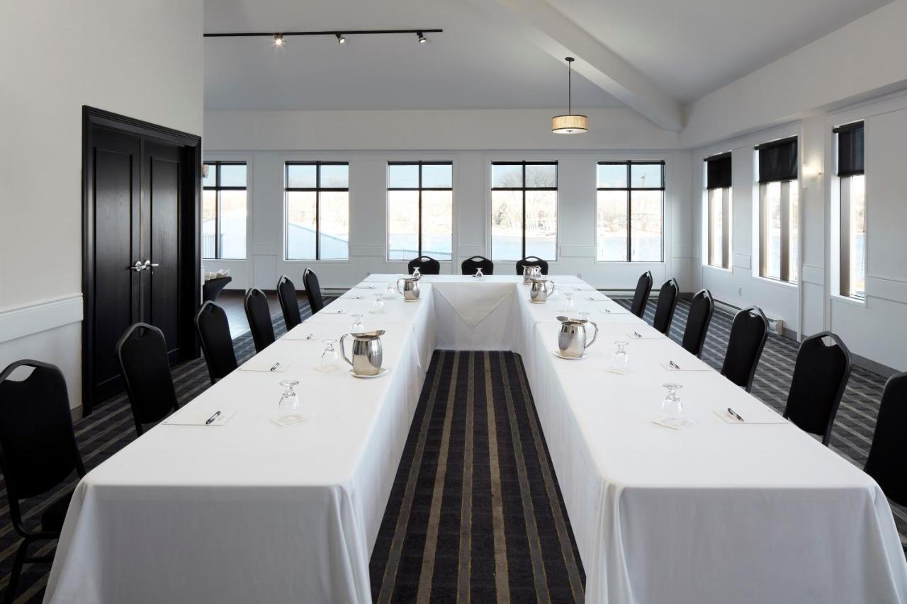 Hotel Rive Gauche Beloeil Ngoại thất bức ảnh