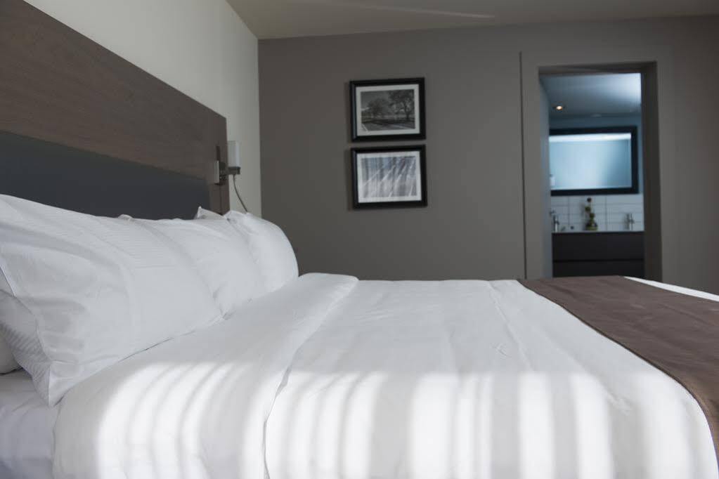 Hotel Rive Gauche Beloeil Ngoại thất bức ảnh